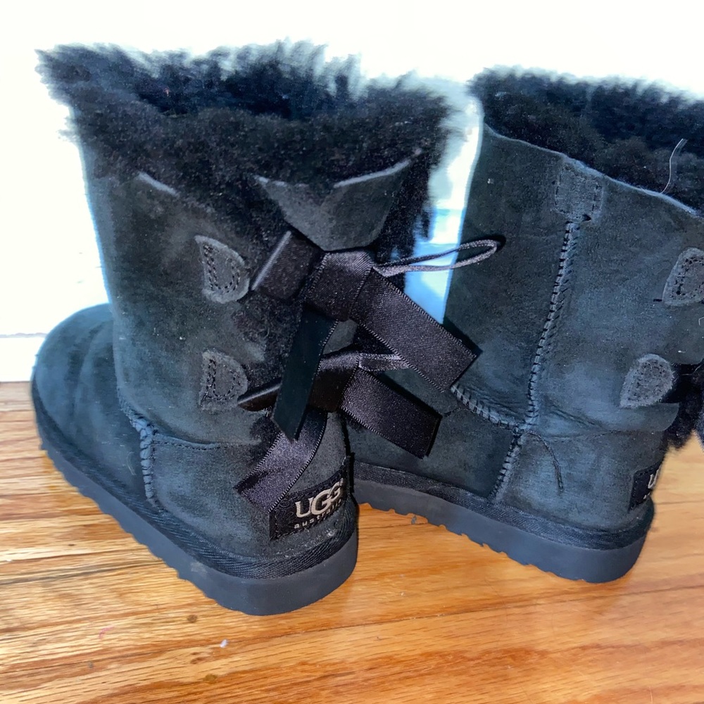 Black Uggs